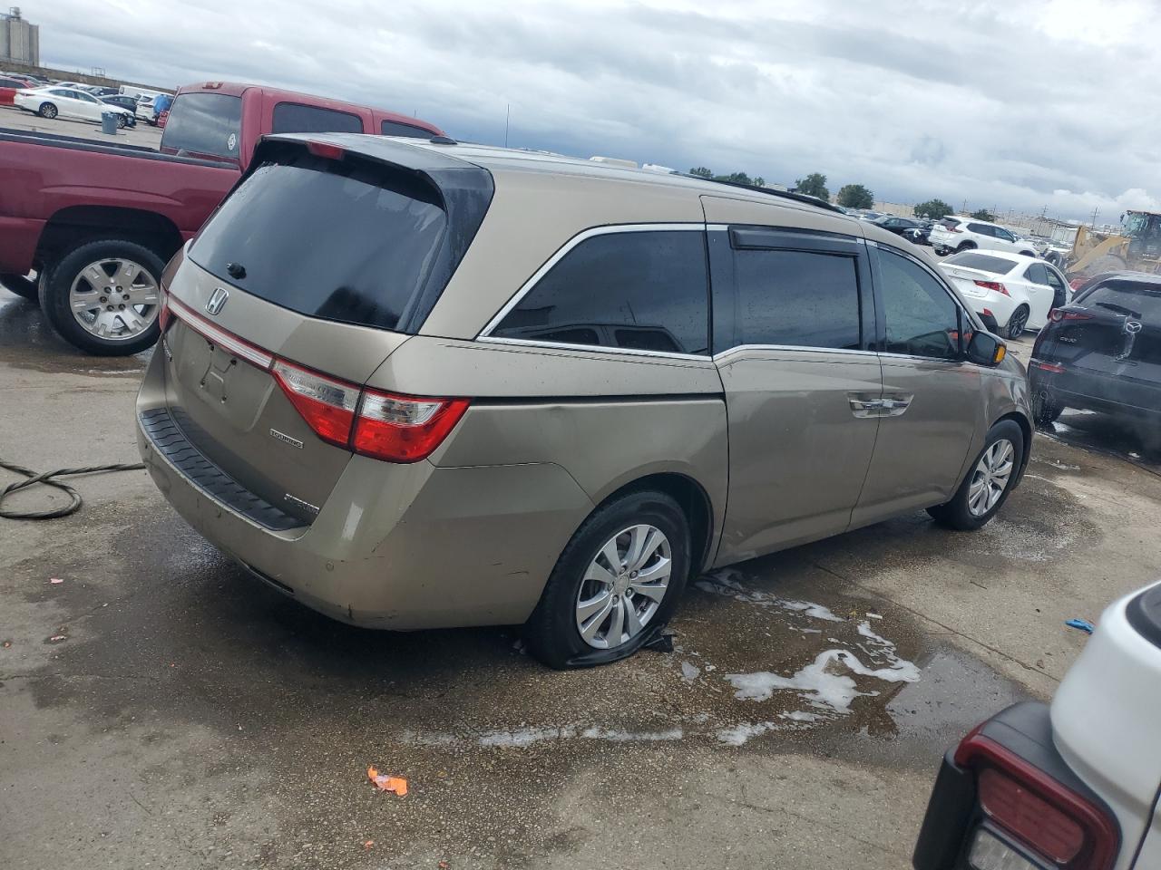 2011 Honda Odyssey Touring VIN: 5FNRL5H90BB043854 Lot: 74436724