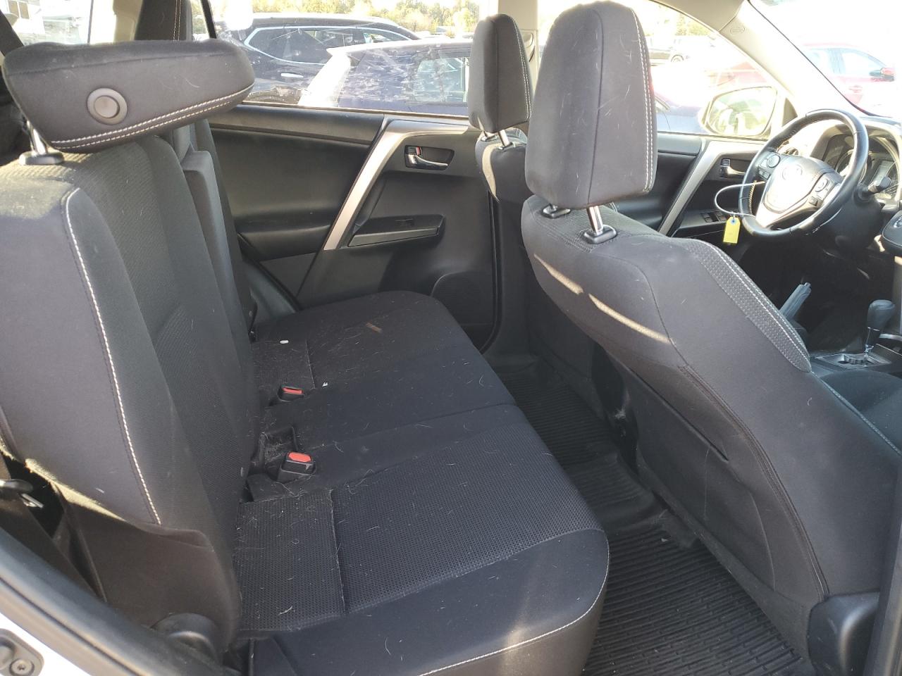 2017 Toyota RAV 4 - Image 10