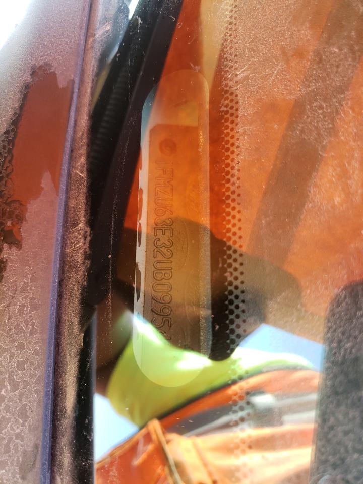 2002 Ford Explorer - Image 13