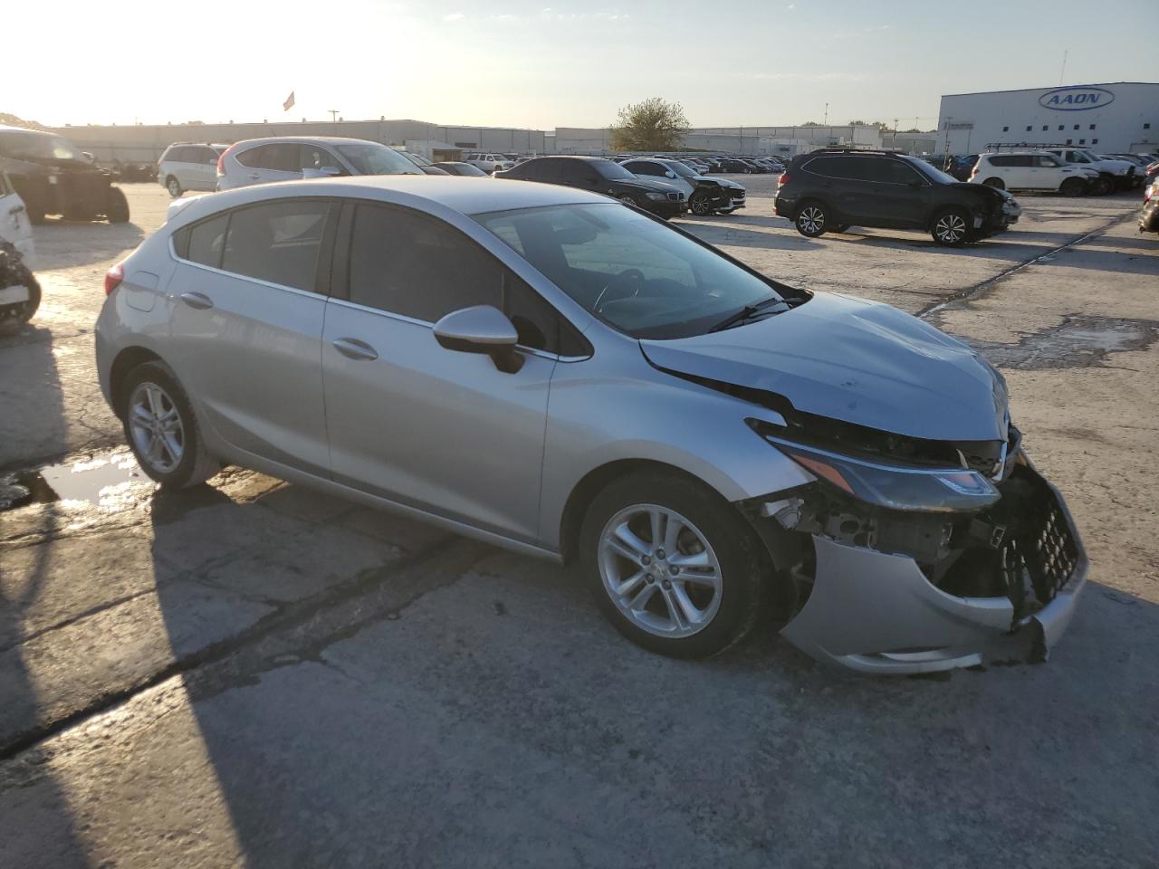 2018 Chevrolet Cruze - Image 4