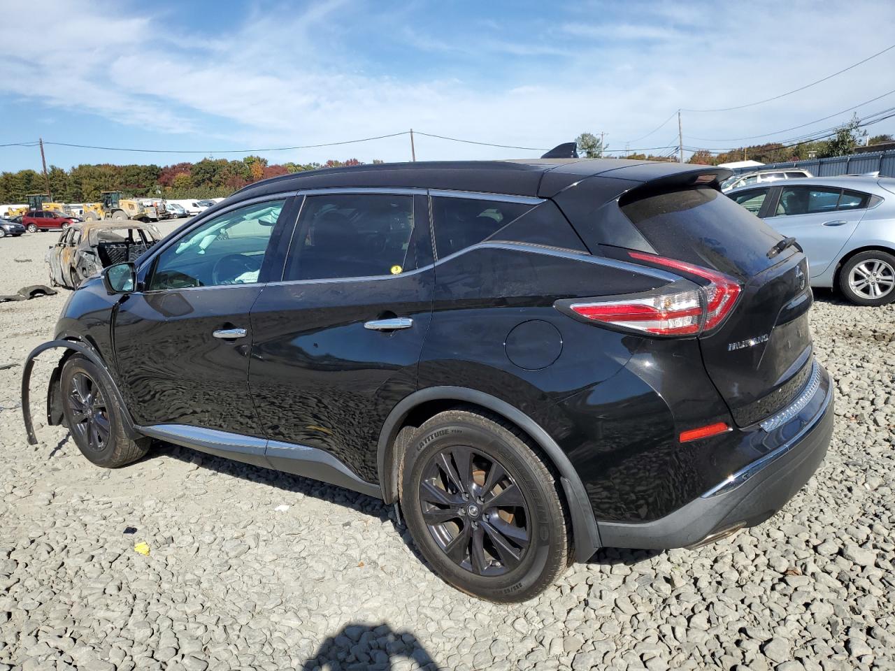 2017 Nissan Murano - Image 2
