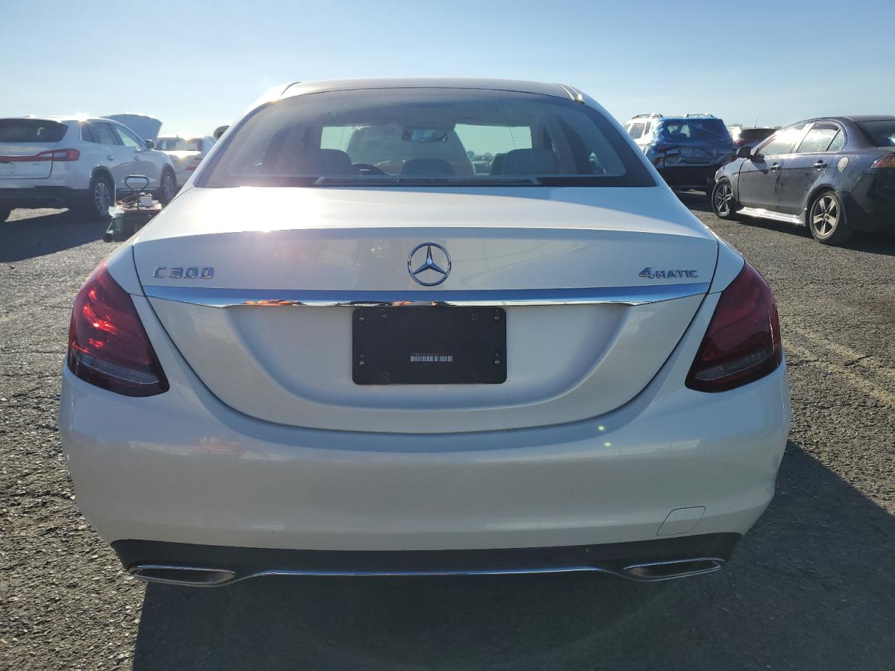 2015 Mercedes-Benz C 300 4Matic VIN: 55SWF4KBXFU055563 Lot: 75389754