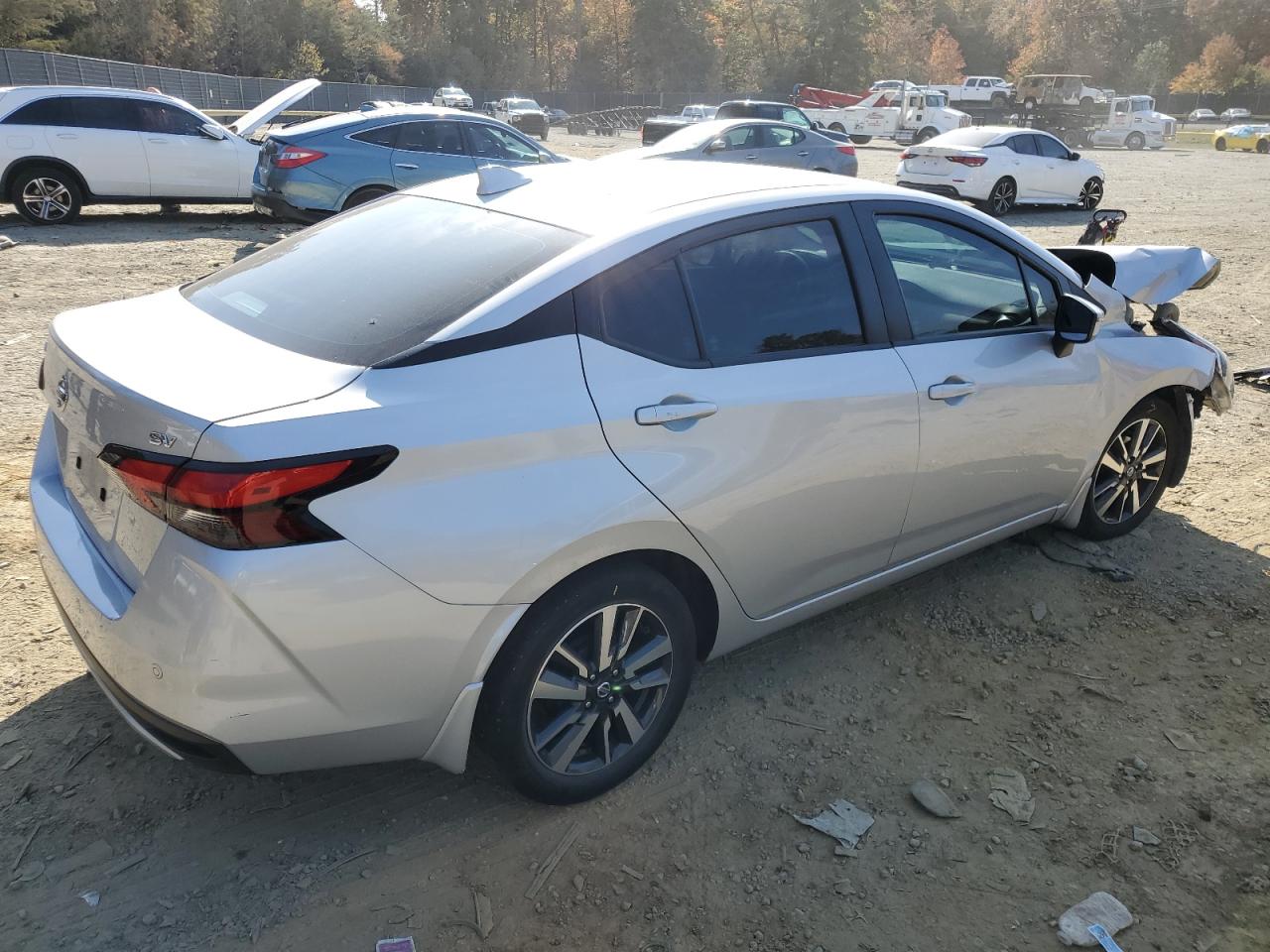 2021 Nissan Versa - Image 3