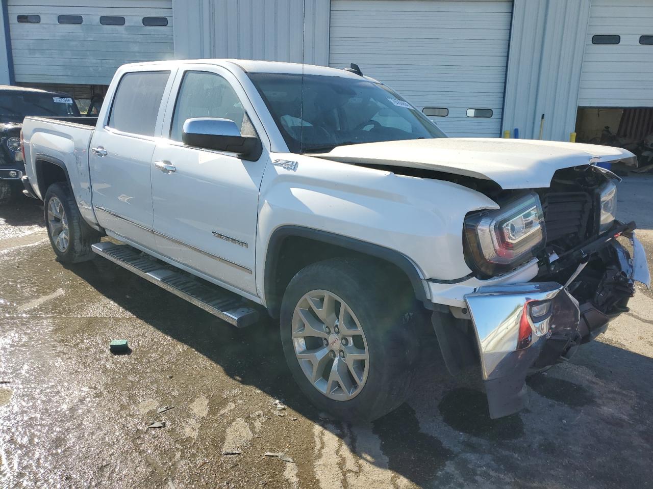 2017 GMC Sierra - Image 4