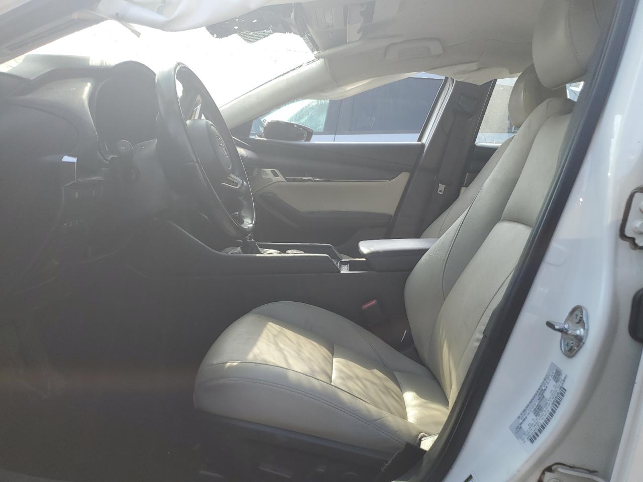 2019 Mazda 3 - Image 7