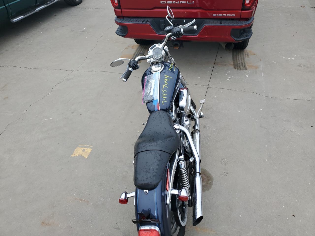 2008 Harley-Davidson Xl1200 C VIN: 1HD1CT3148K437872 Lot: 74457044