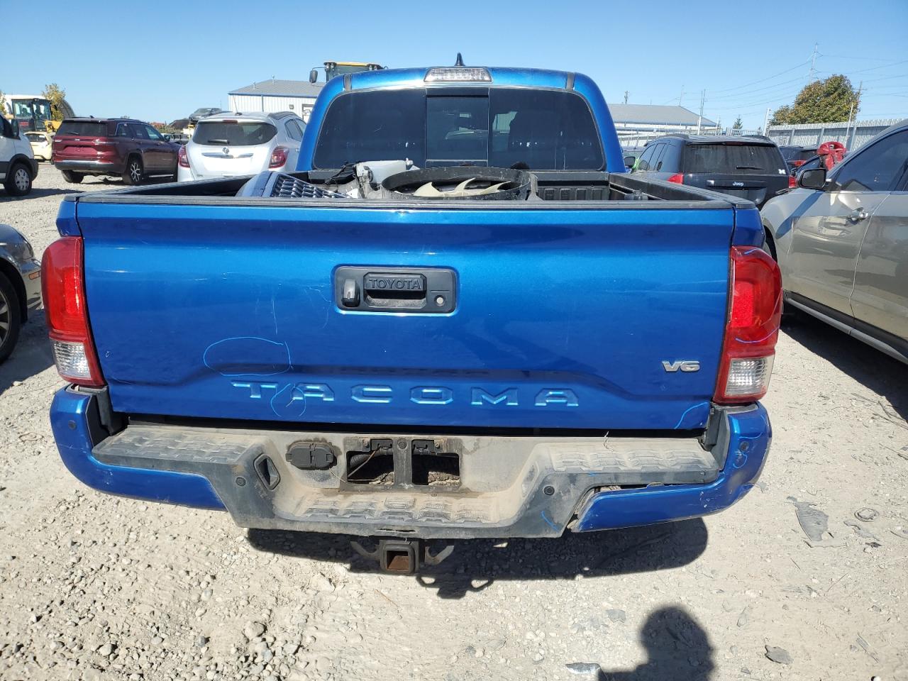 3TMDZ5BNXJM038234 2018 Toyota Tacoma Double Cab