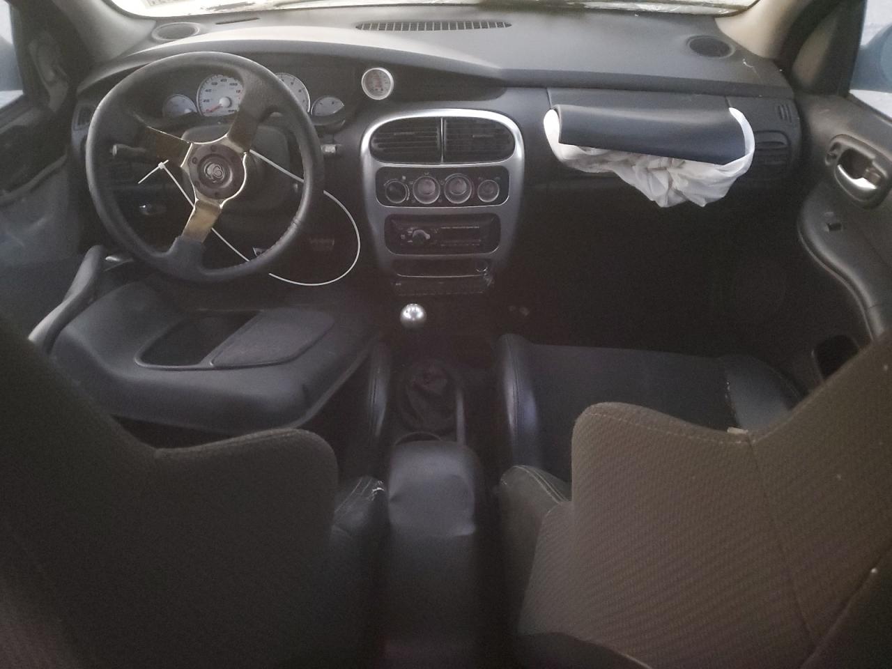2004 Dodge Neon - Image 8