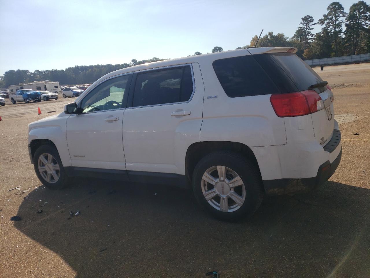 2015 GMC Terrain - Image 2