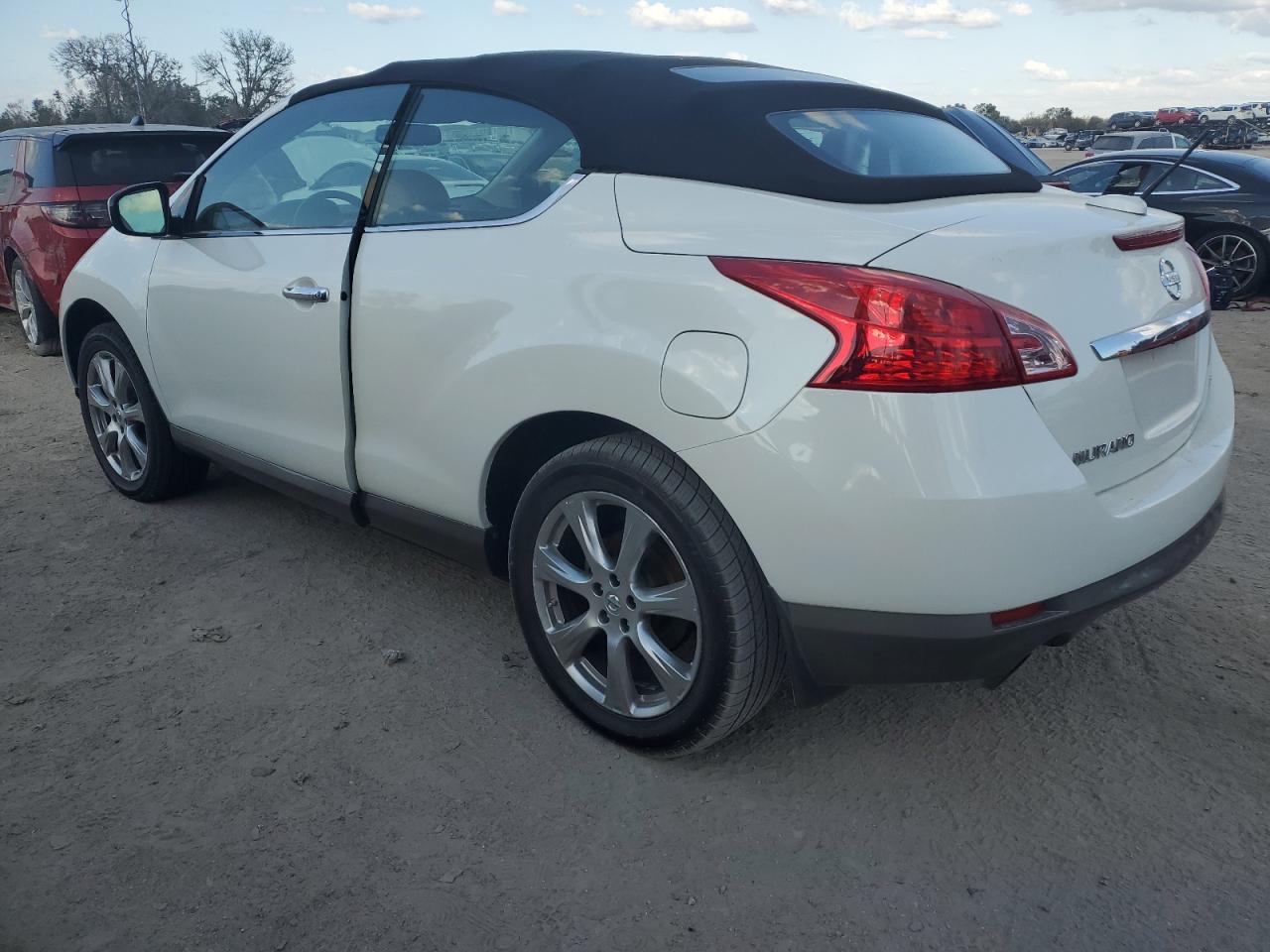 2014 Nissan Murano - Image 2