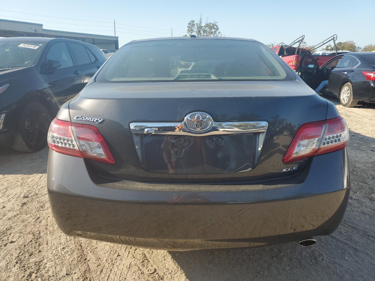 4T1BF3EK2BU175764 2011 Toyota Camry Base