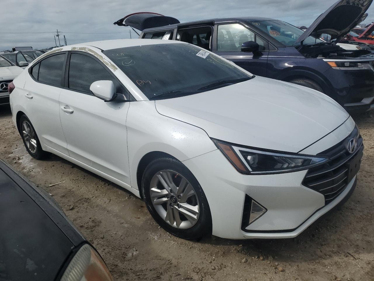 2019 Hyundai Elantra - Image 4