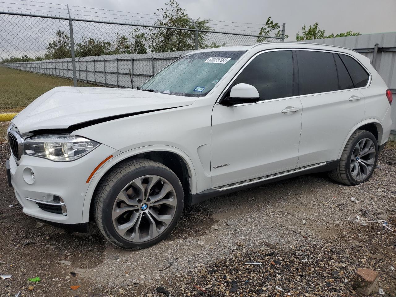 VIN 5UXKR2C54G0R69701 2016 BMW X5 no.1