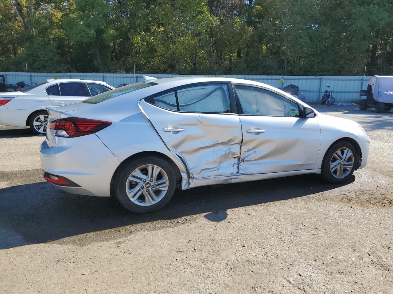 2019 Hyundai Elantra - Image 3