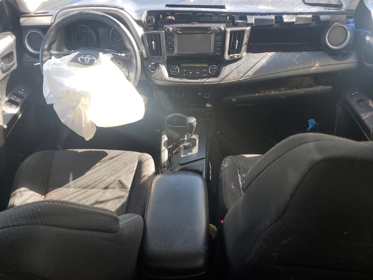 2018 Toyota RAV 4 - Image 8