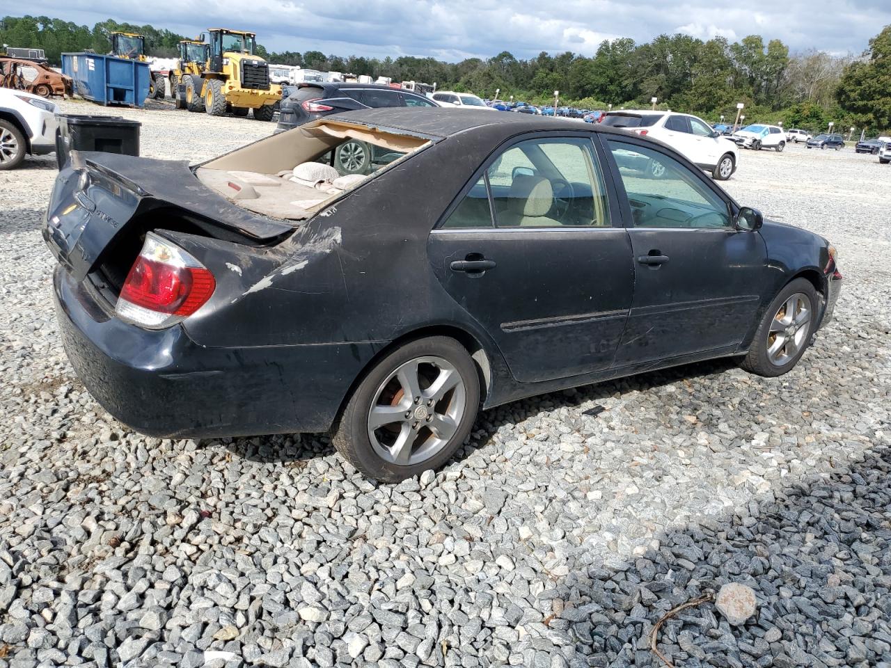 2005 Toyota Camry - Image 3