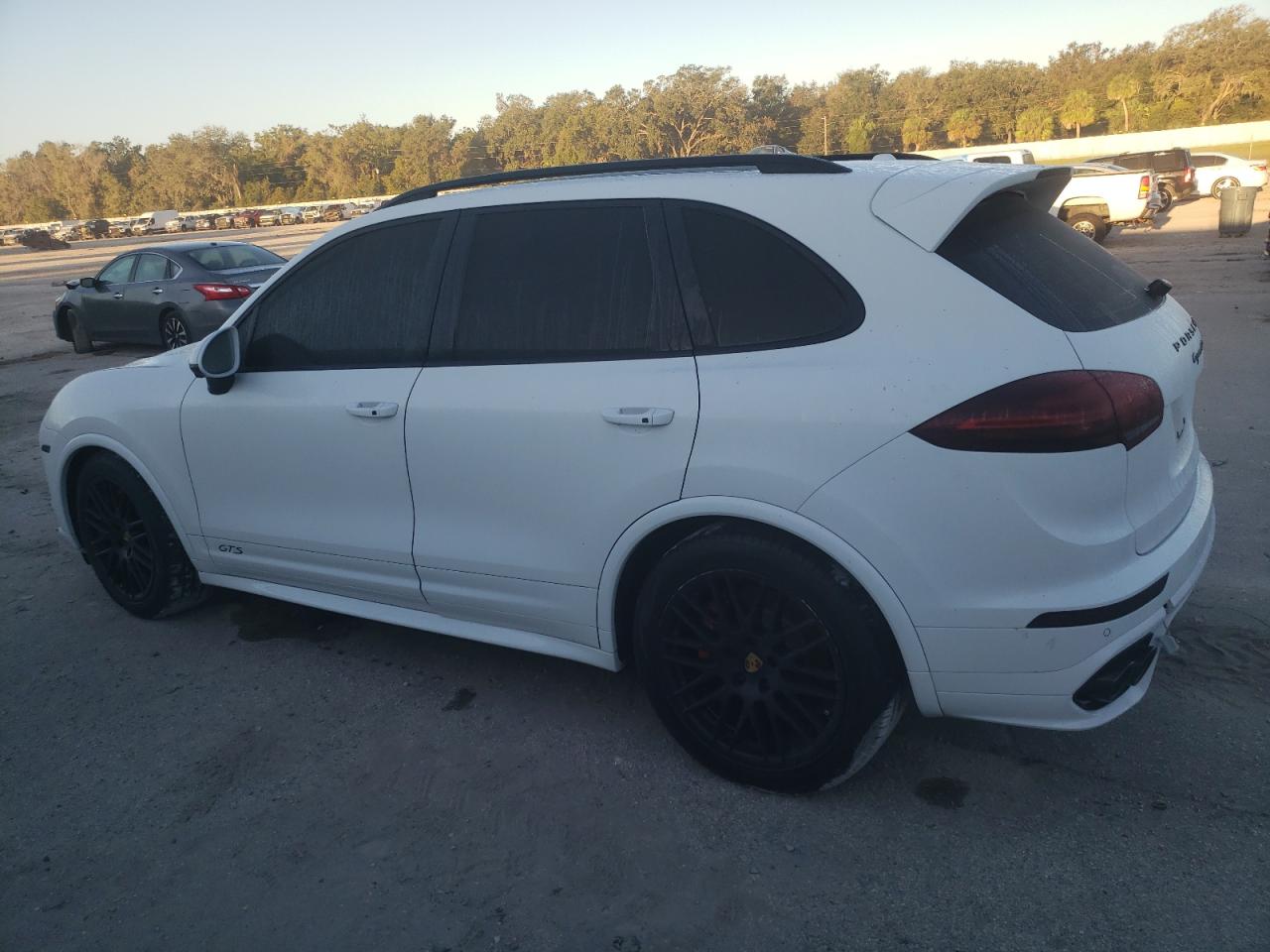 VIN WP1AD2A29HLA83277 2017 PORSCHE CAYENNE no.2