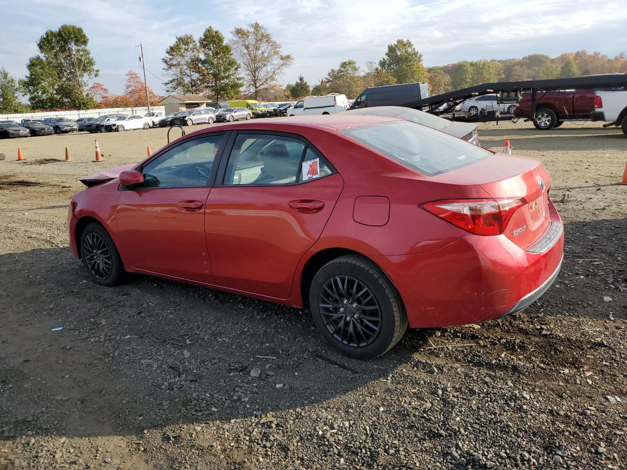 VIN 5YFBURHE9JP830162 2018 TOYOTA COROLLA no.2