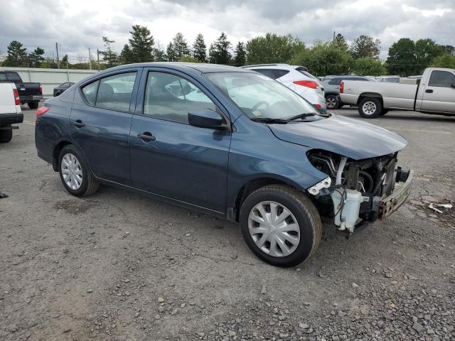  NISSAN VERSA 2017 Granatowy