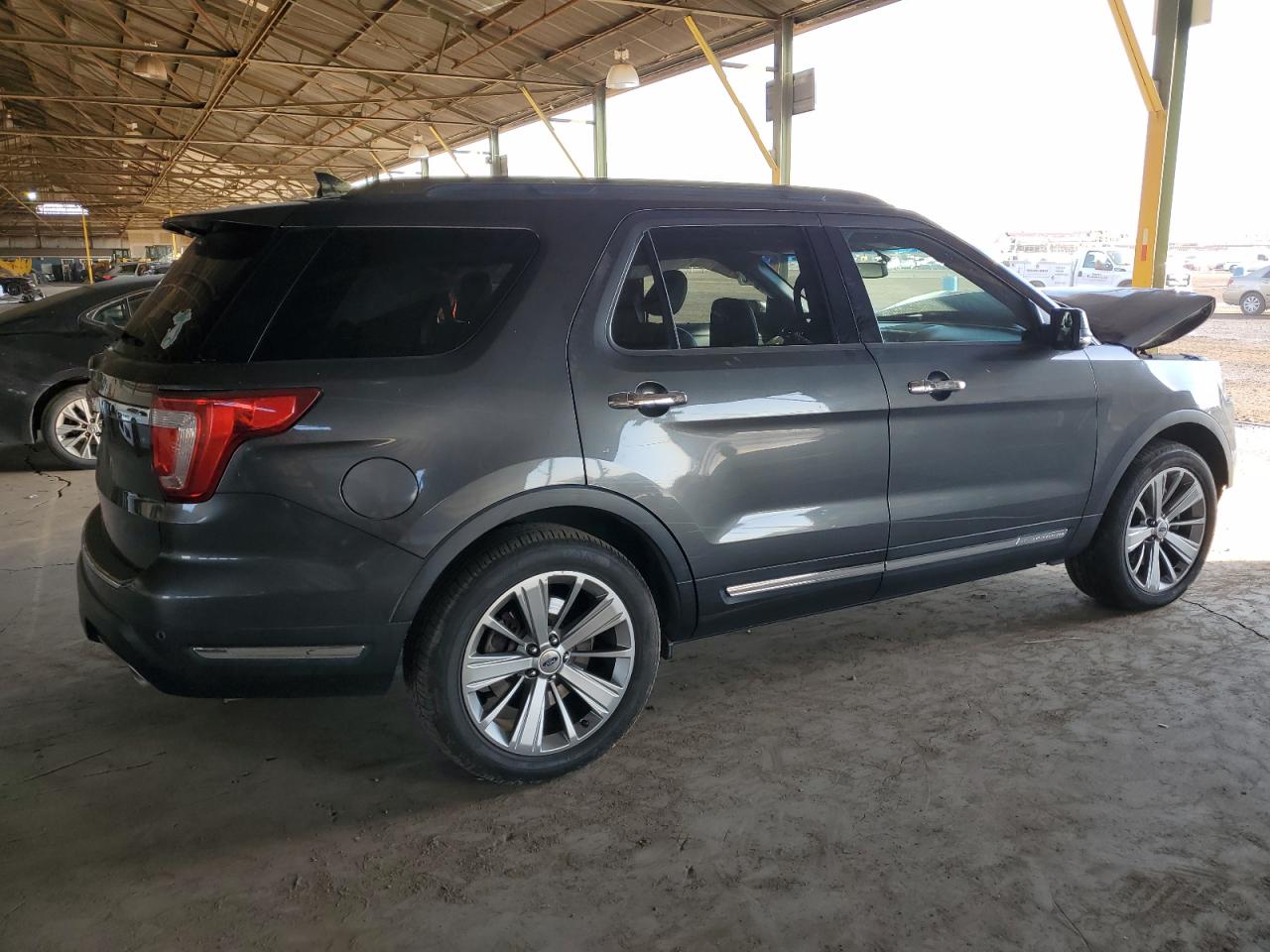 2018 Ford Explorer - Image 3