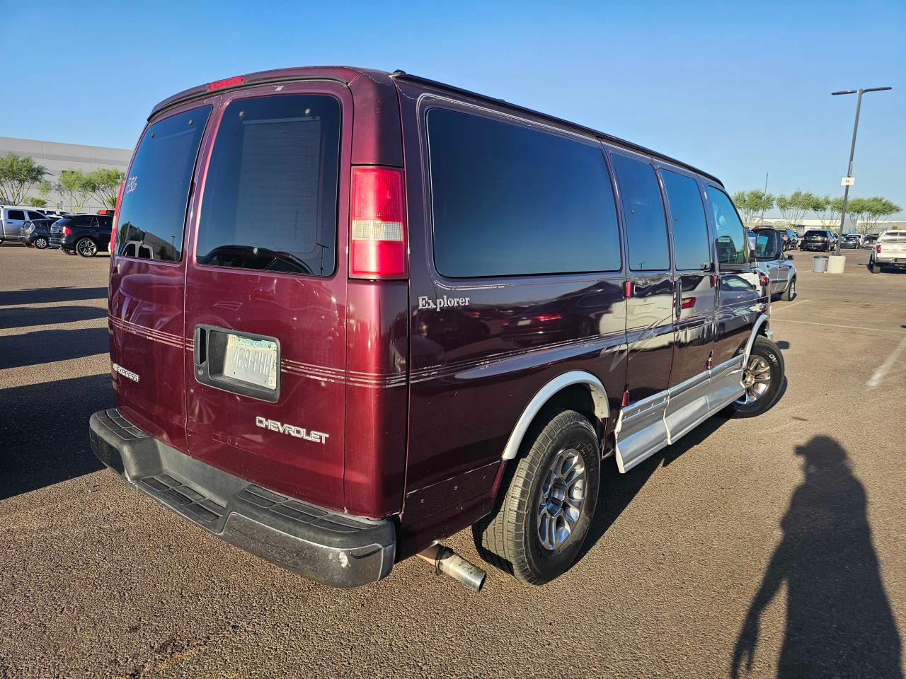 2004 Chevrolet Express - Image 4