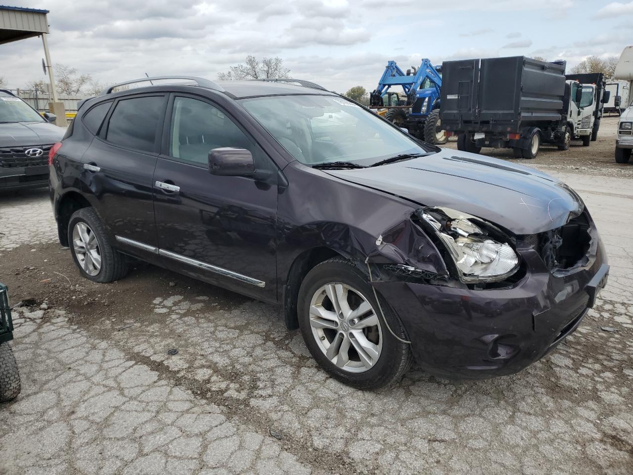 2013 Nissan Rogue - Image 4