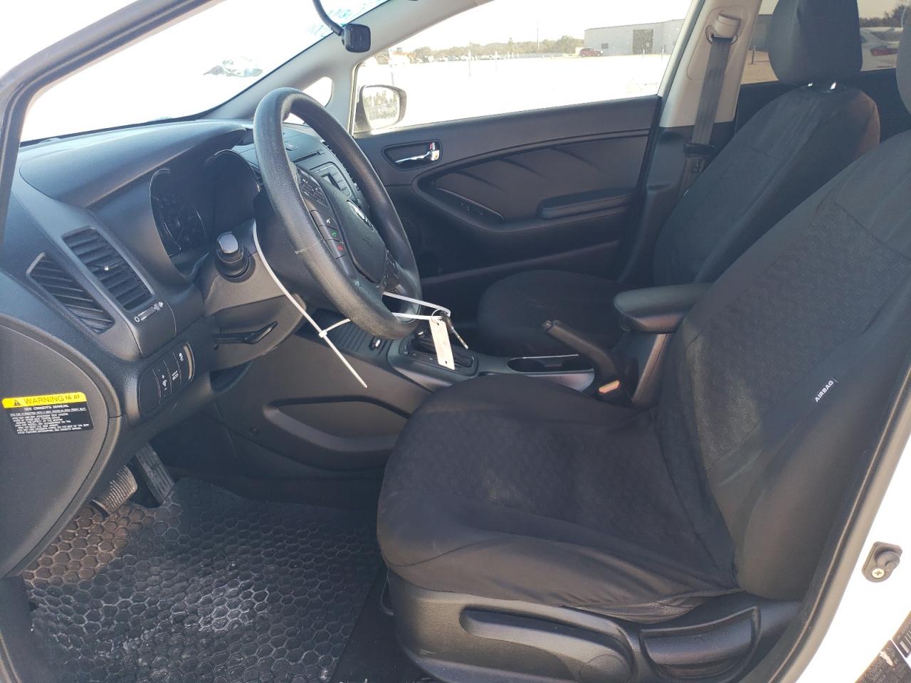 2015 Kia Forte - Image 7