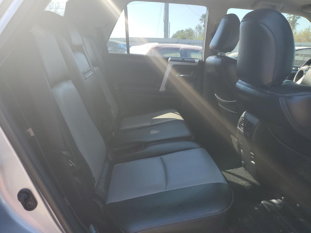 2017 Toyota 4Runner - Image 11