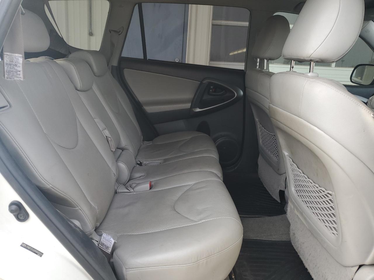 2009 Toyota RAV 4 - Image 12