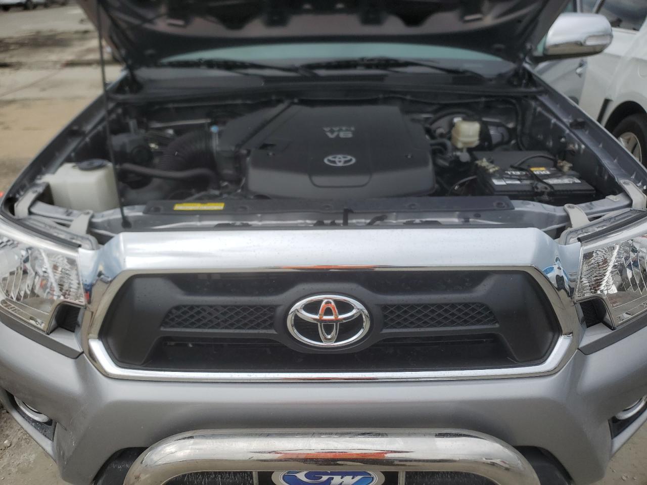 2015 Toyota Tacoma - Image 11