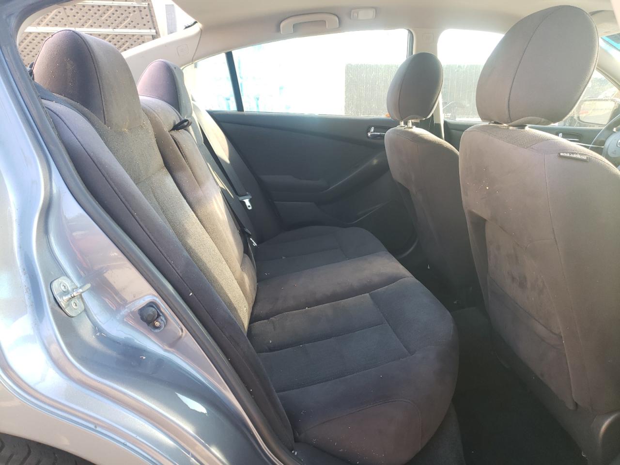 2011 Nissan Altima - Image 10