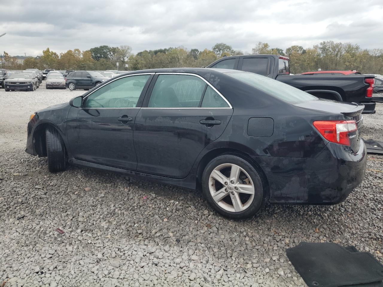 2014 Toyota Camry - Image 2