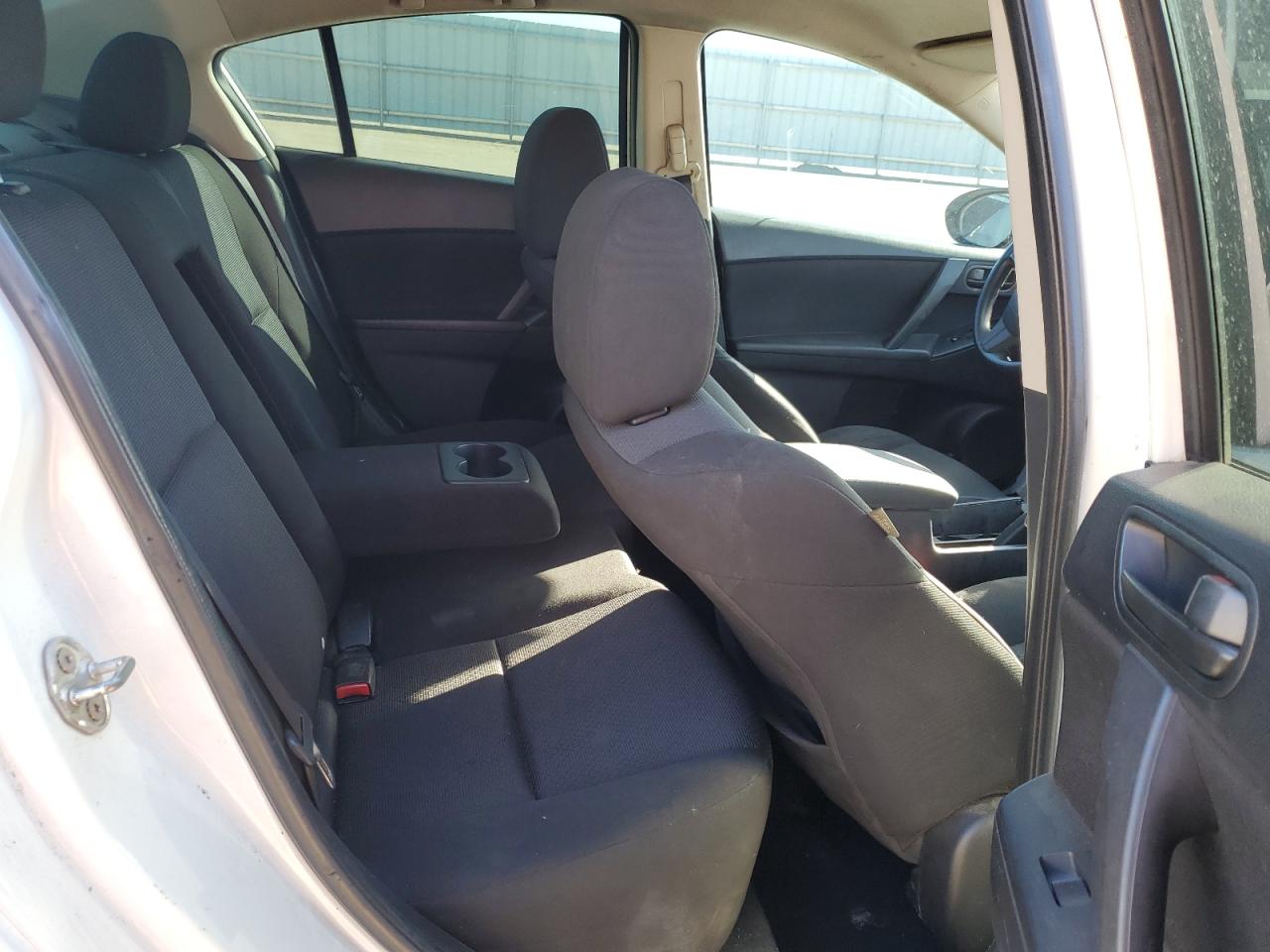 2010 Mazda 3 - Image 10