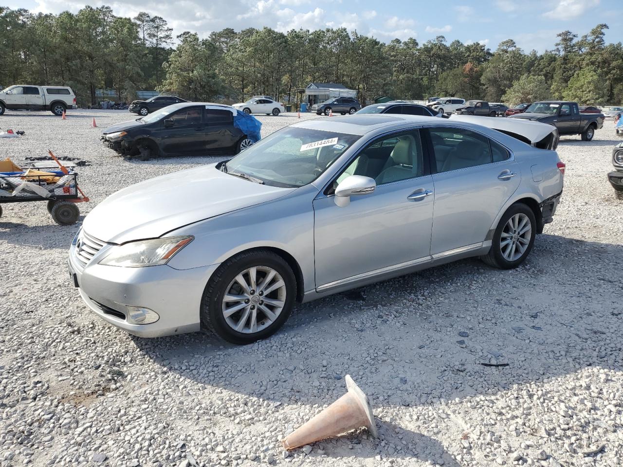 2011 Lexus ES - Image 1
