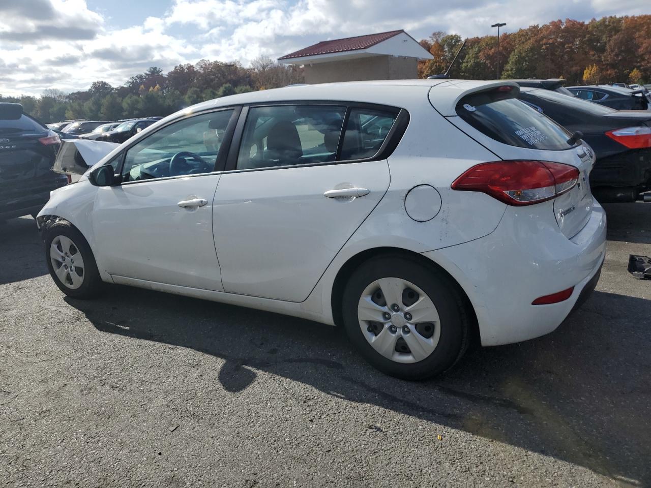 2017 Kia Forte - Image 2