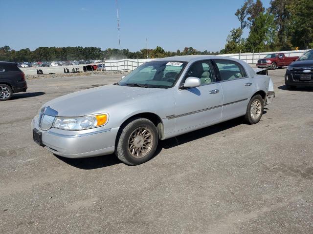 1999 Lincoln Town Car Signature zu verkaufen in Dunn, NC - Rear End