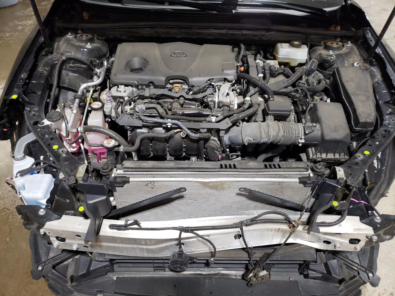 2020 Toyota Camry - Image 11