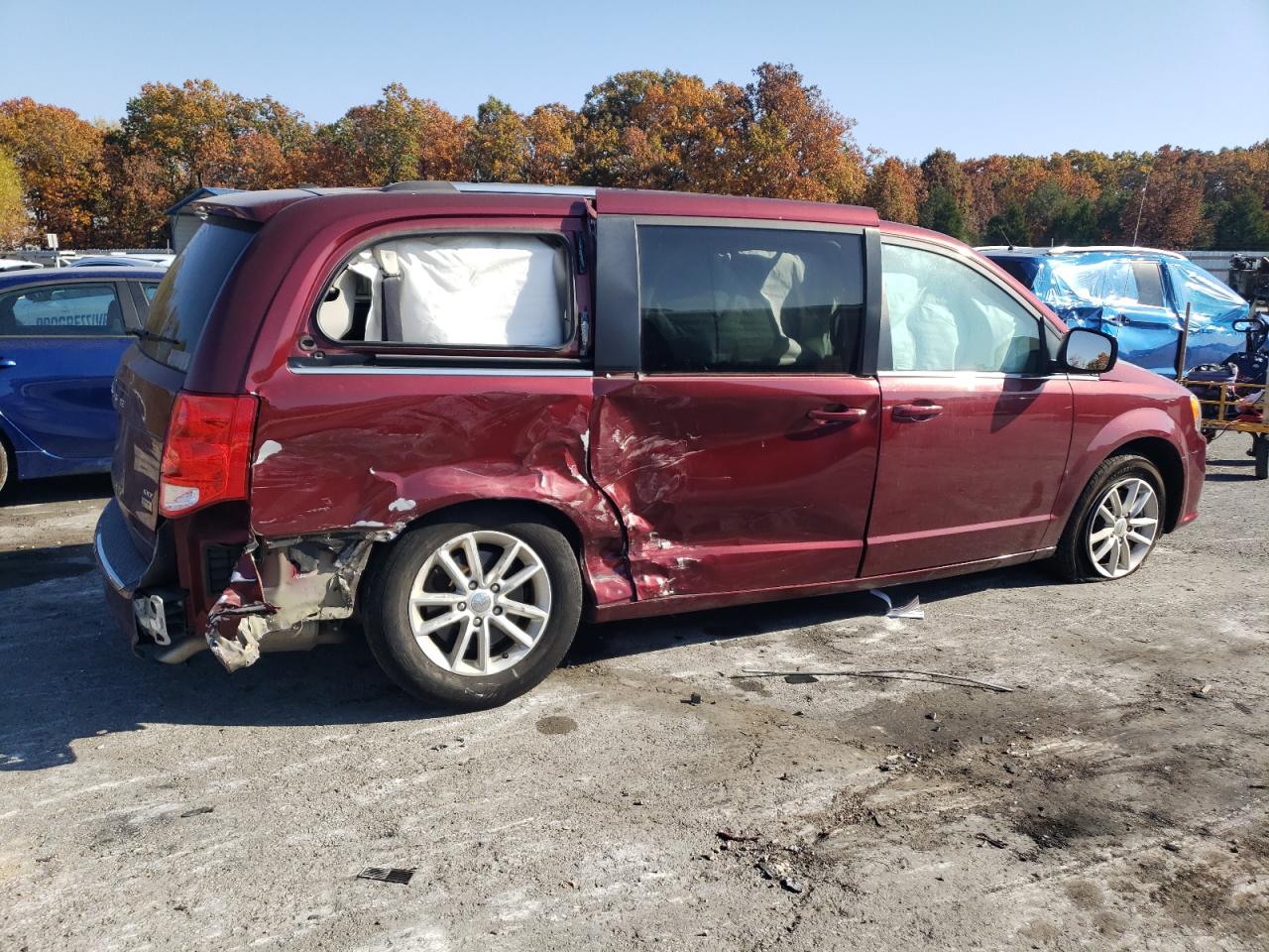 2018 Dodge Caravan - Image 3