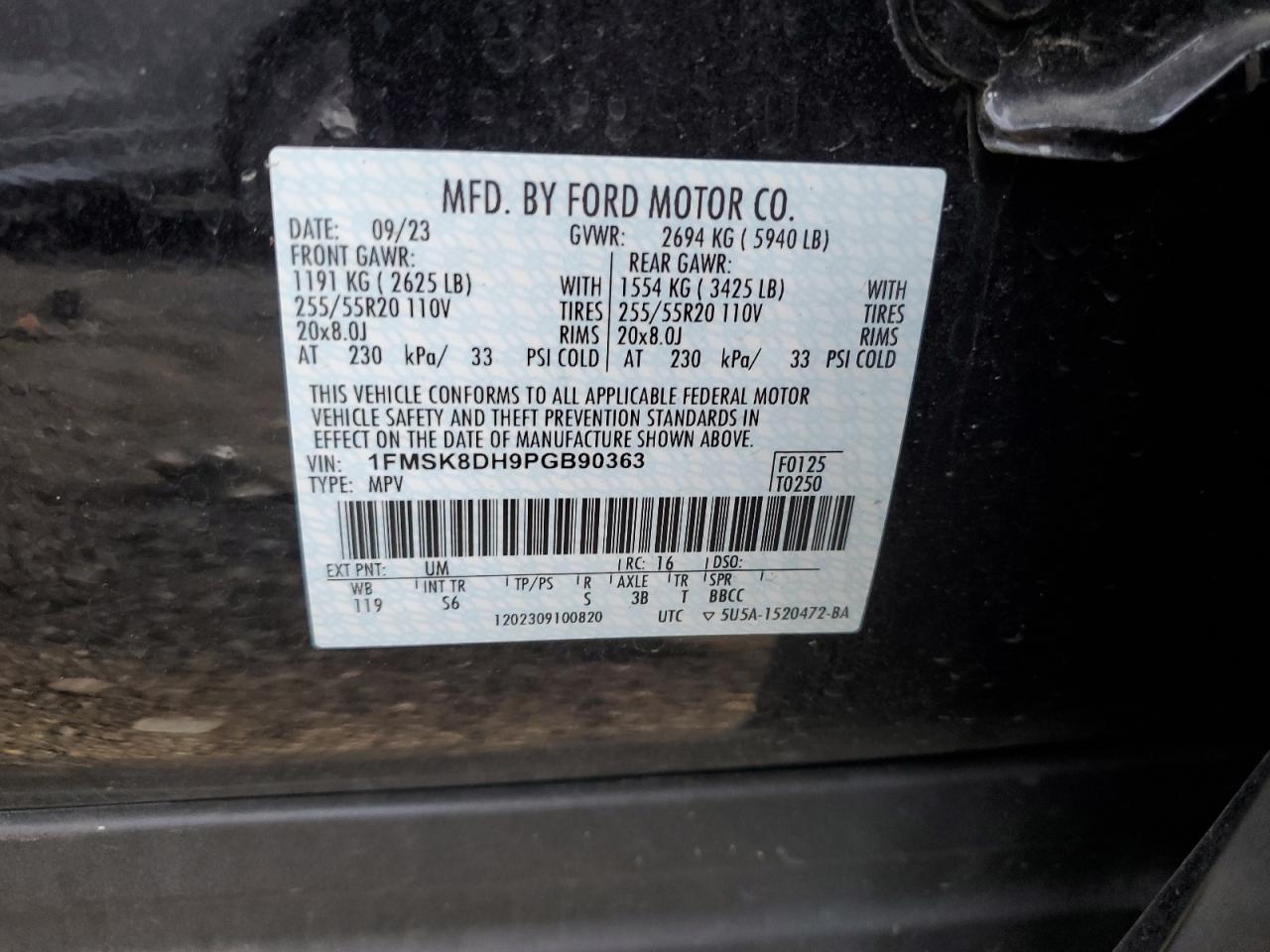 2023 Ford Explorer - Image 13