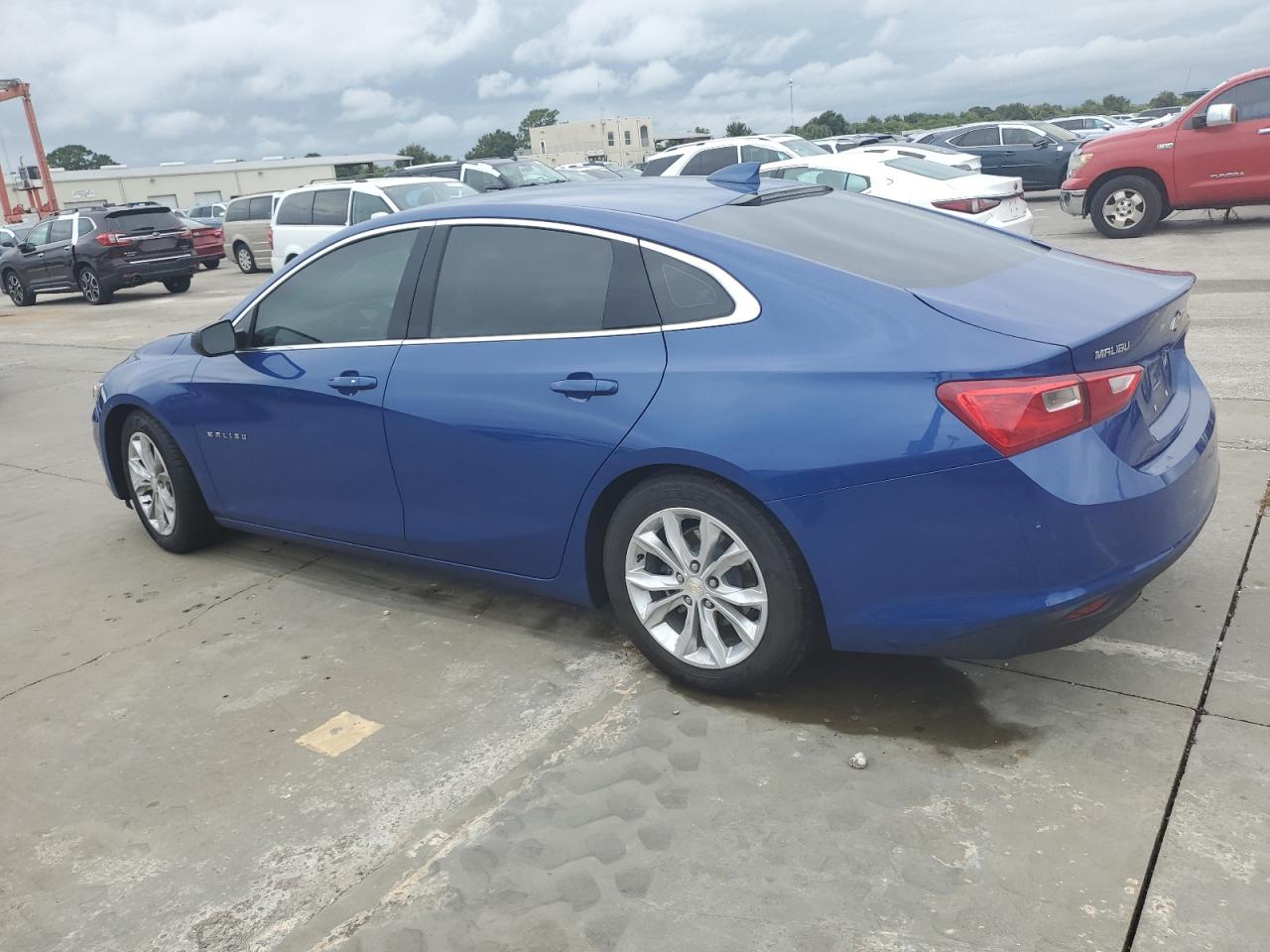 2023 Chevrolet Malibu - Image 2