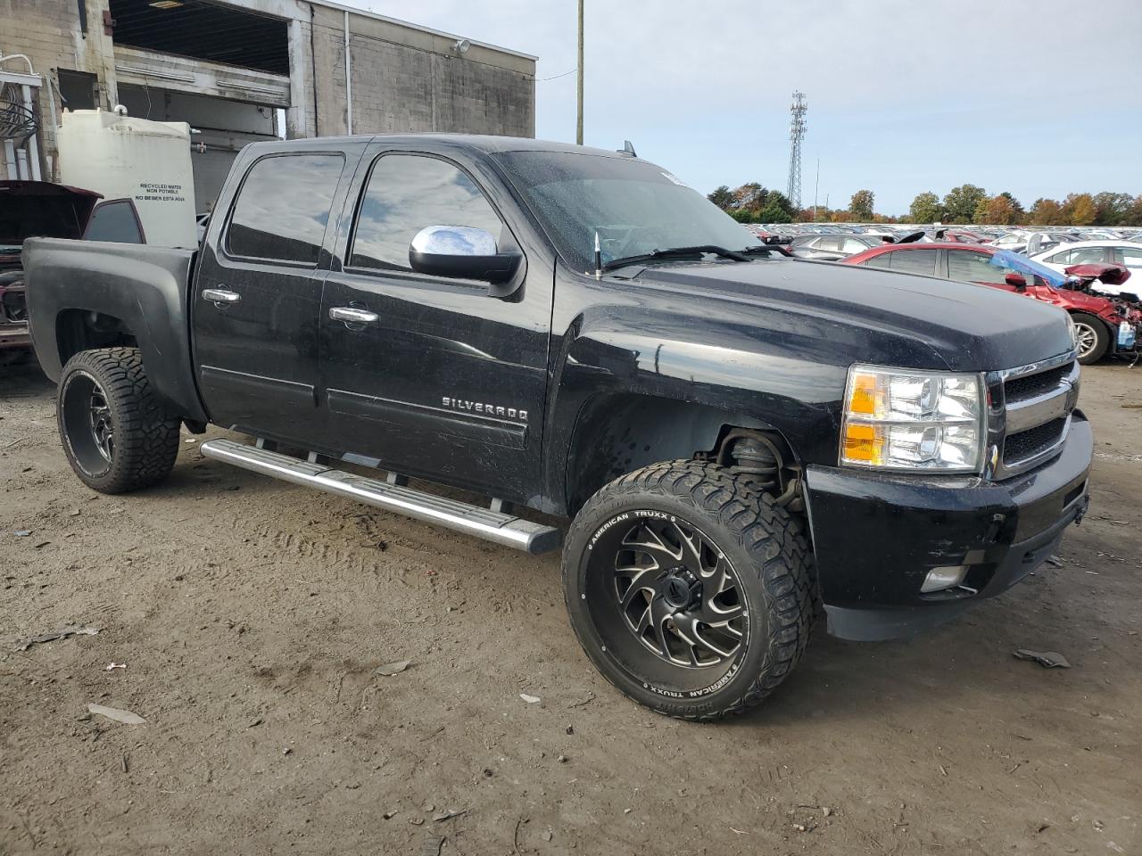 2010 Chevrolet Silverado - Image 4