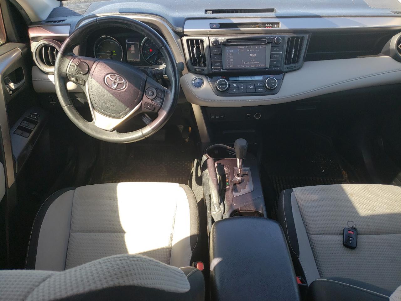 JTMRJREVXJD244441 2018 Toyota Rav4 Hv Le