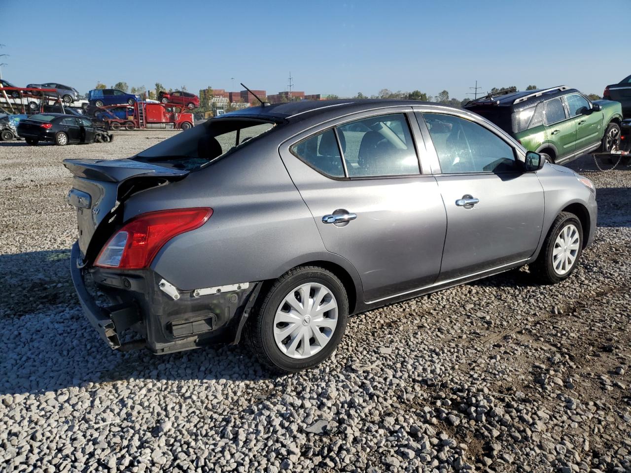 2017 Nissan Versa - Image 3