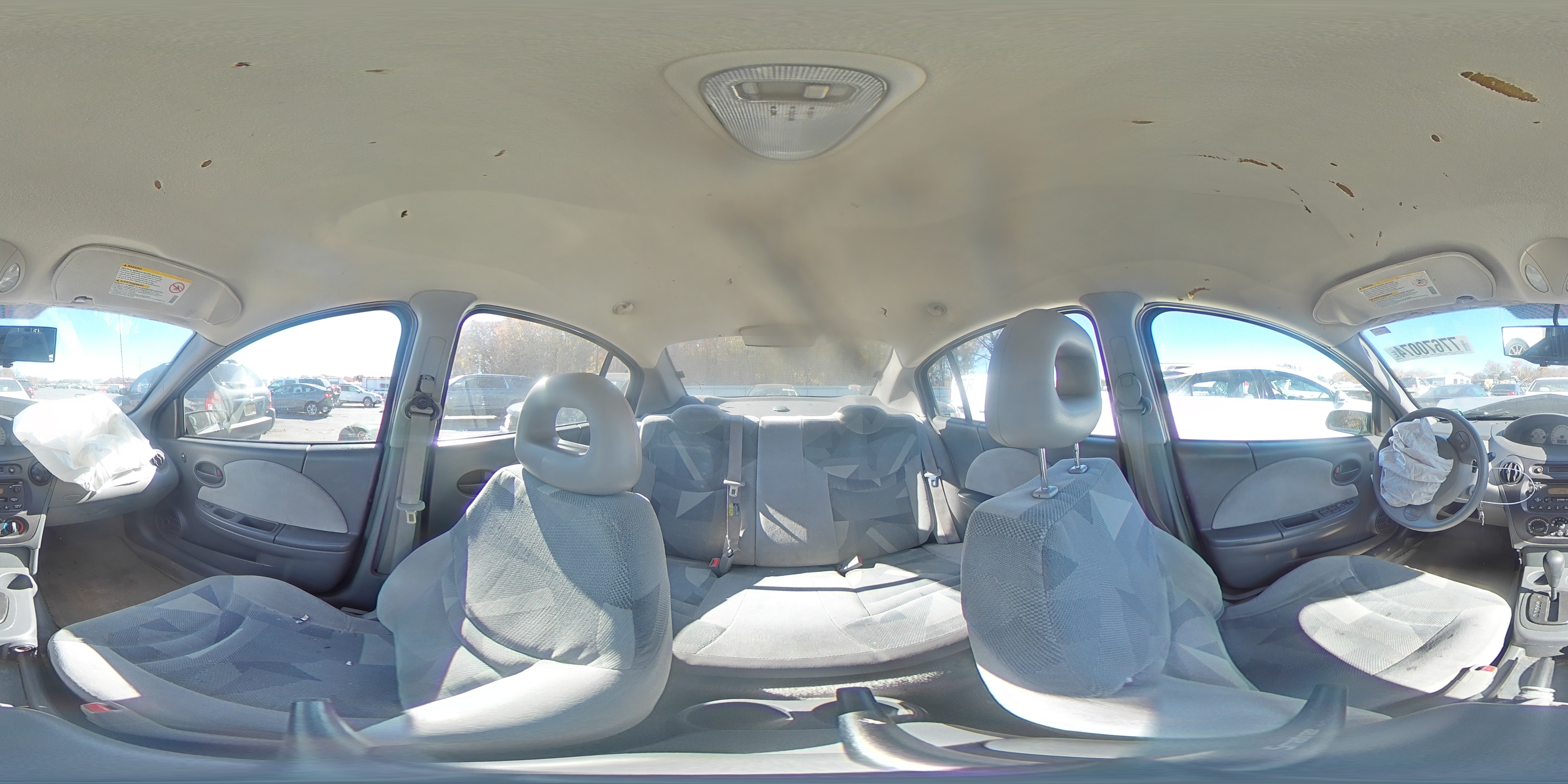 2003 Saturn ION - Image 13