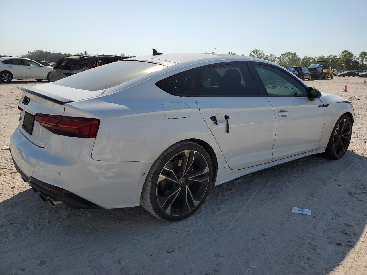 WAUB4CF55NA004481 2022 Audi S5 Prestige