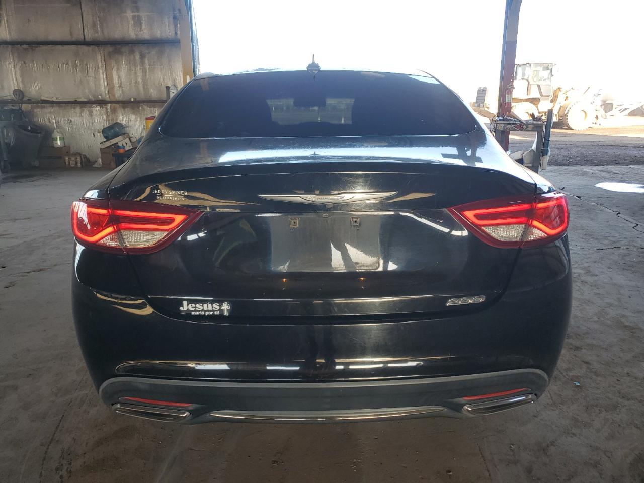 2016 Chrysler 200 - Image 6