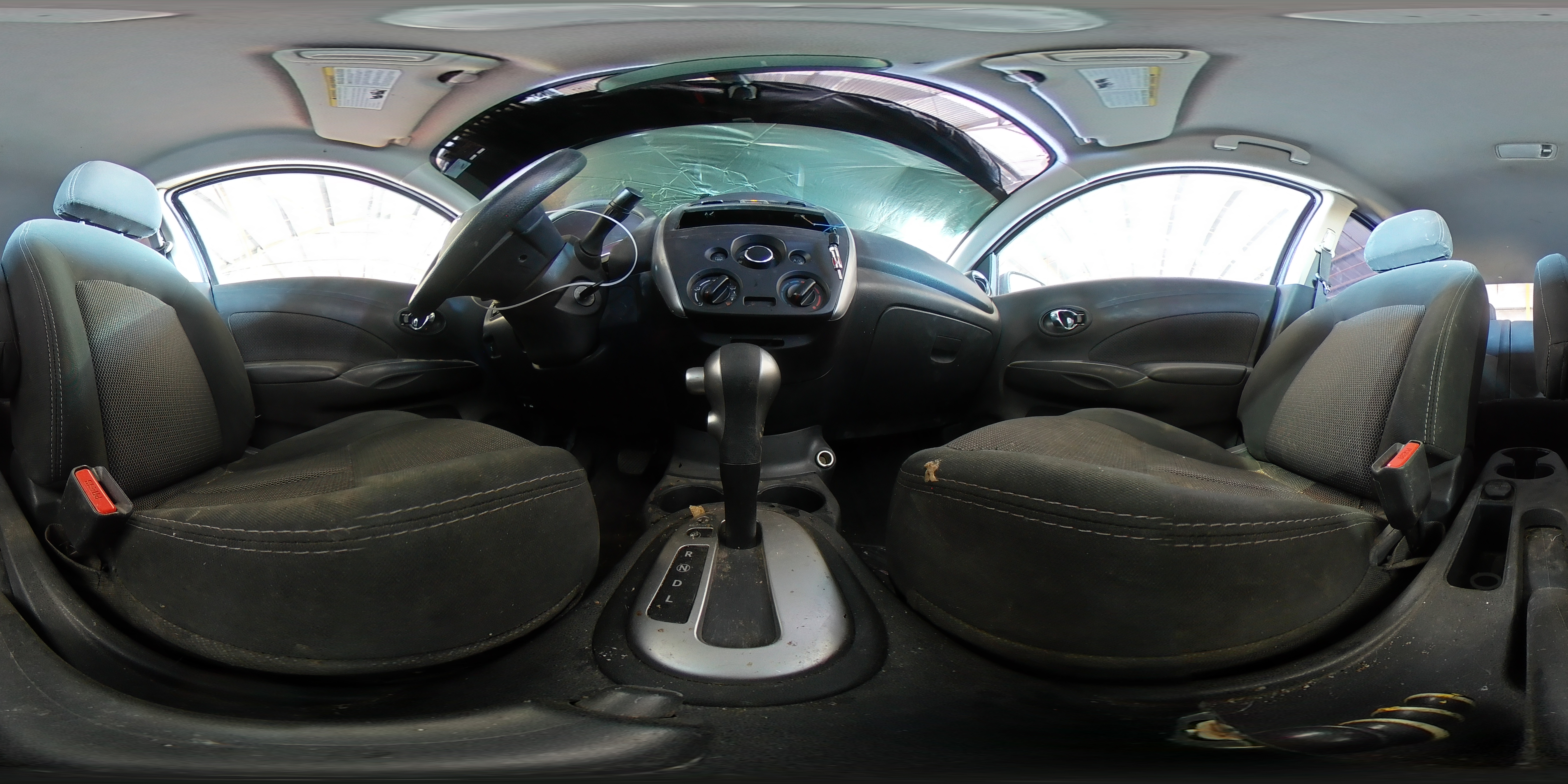 2019 Nissan Versa - Image 13