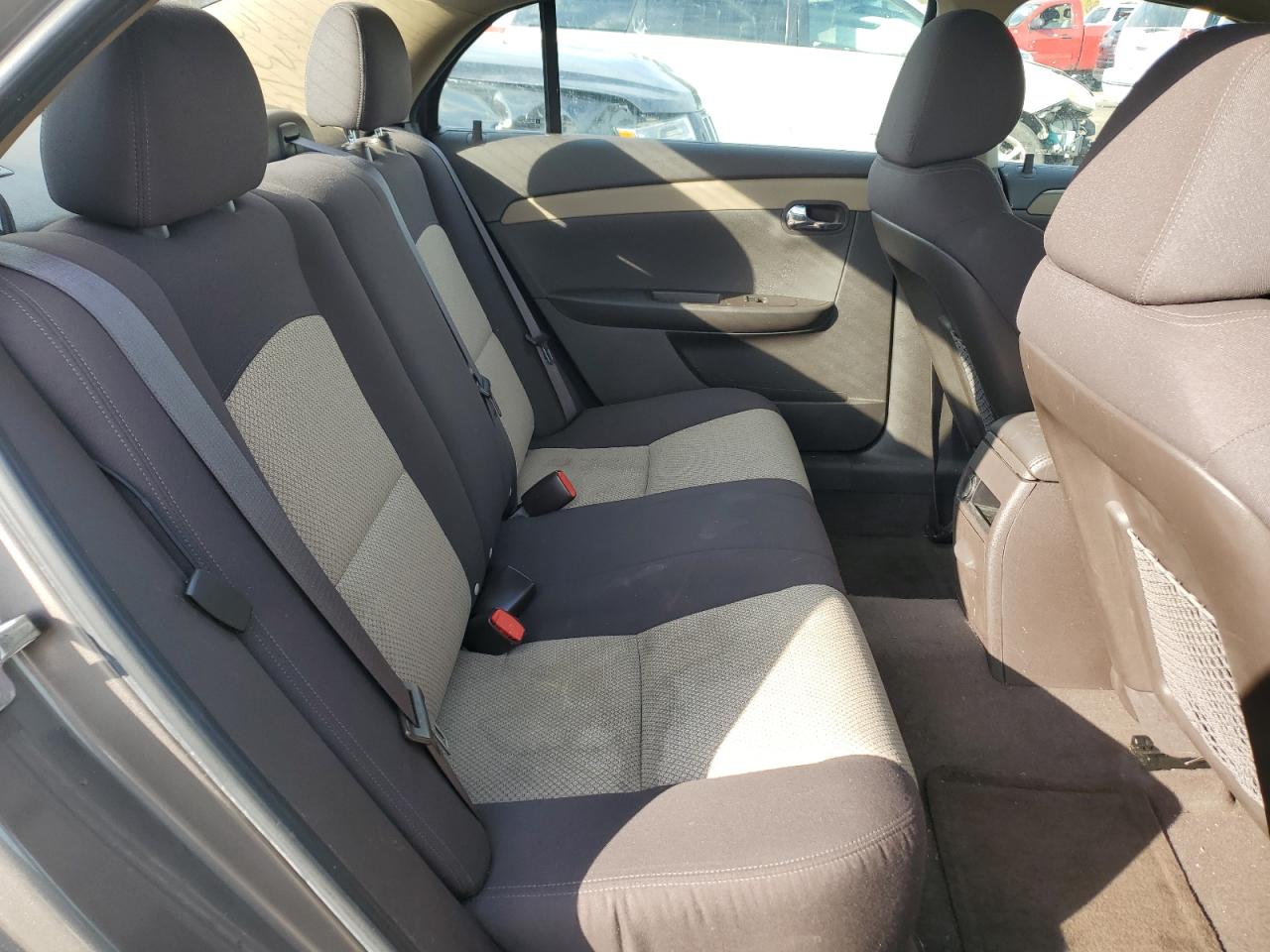 2011 Chevrolet Malibu - Image 10