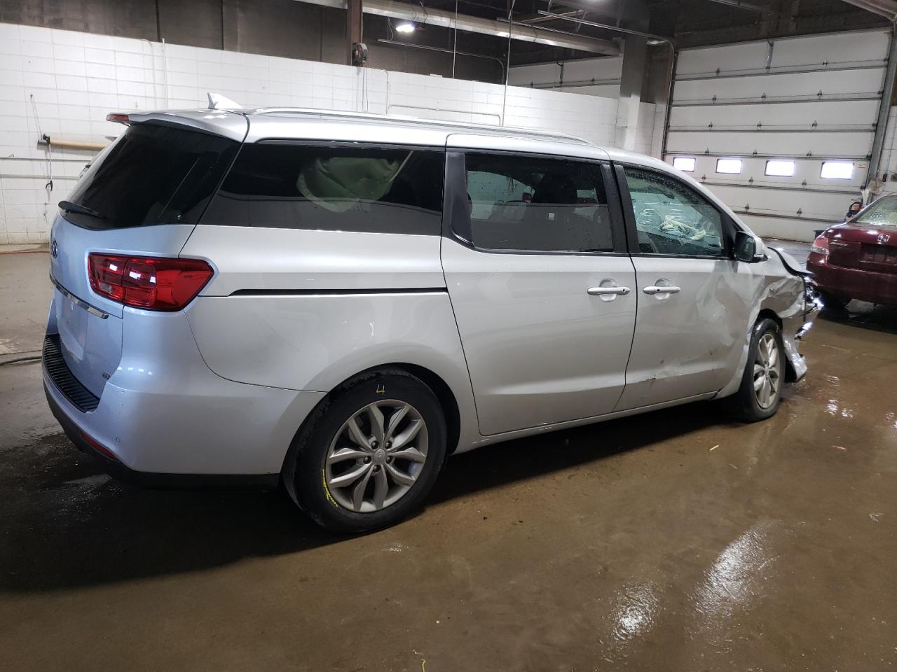 2021 Kia Sedona - Image 3