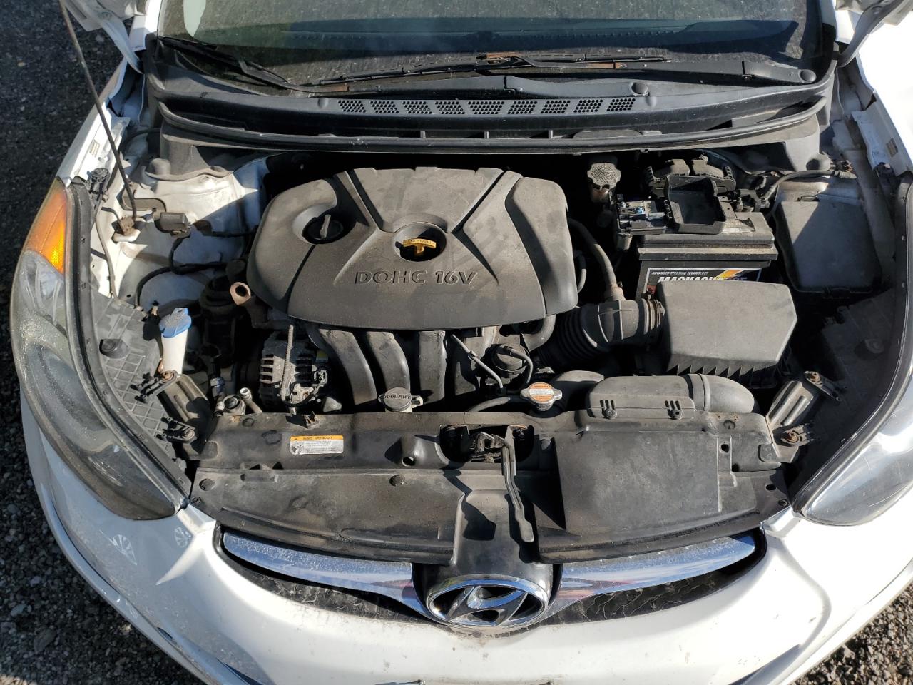 2012 Hyundai Elantra - Image 11